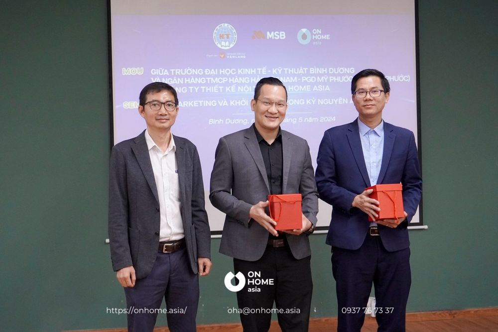 Lễ ký kết & tổ chức seminar “marketing & khởi nghiệm trong kỷ nguyên ai”