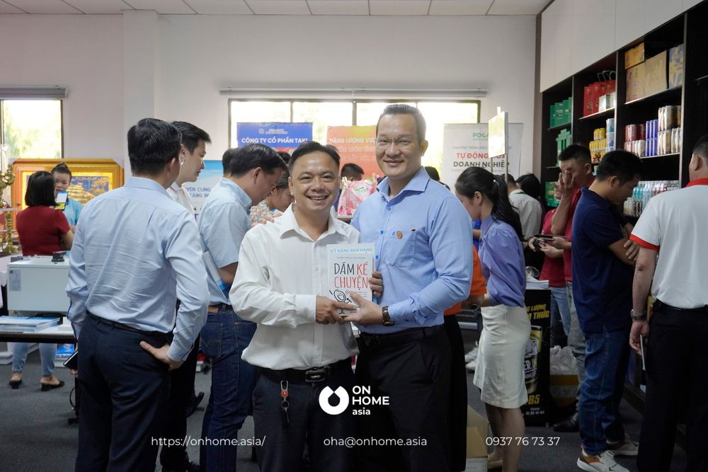 Giới thiệu sách “dám kể chuyện”