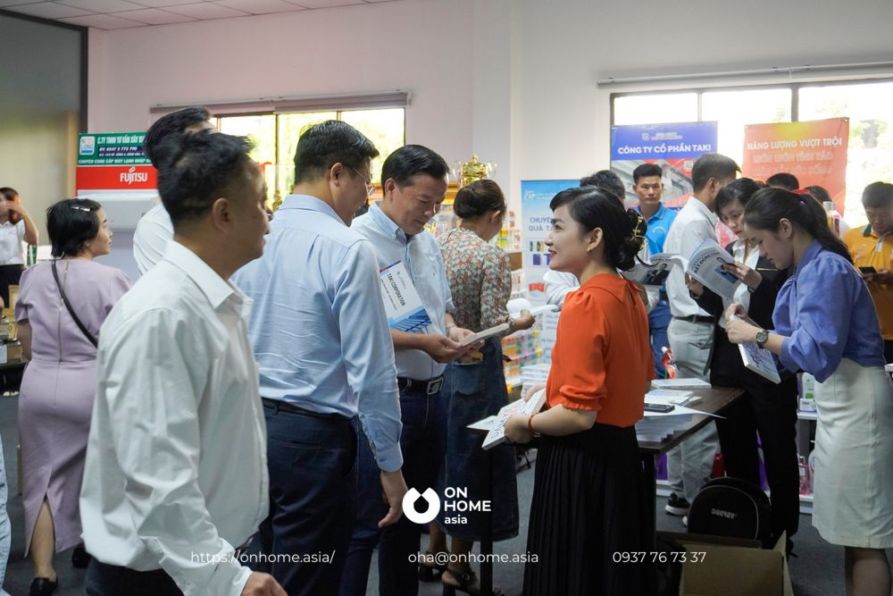 Giới thiệu sách “dám kể chuyện”