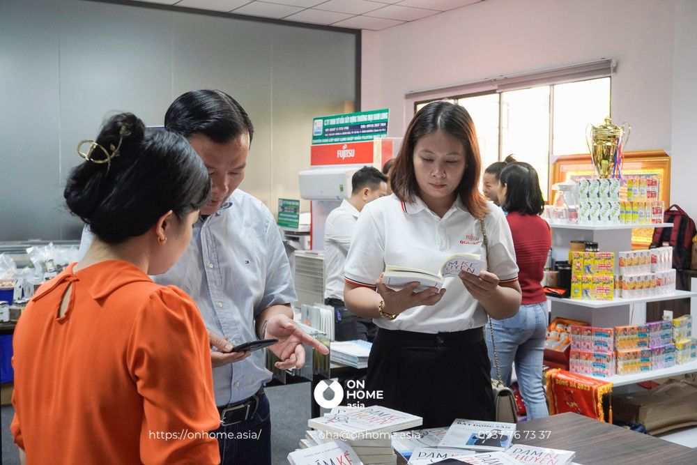 Giới thiệu sách “dám kể chuyện”