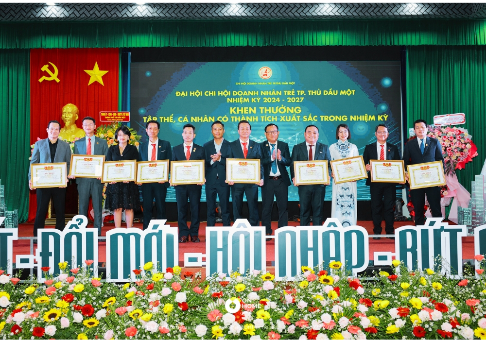Oha được khen thưởng